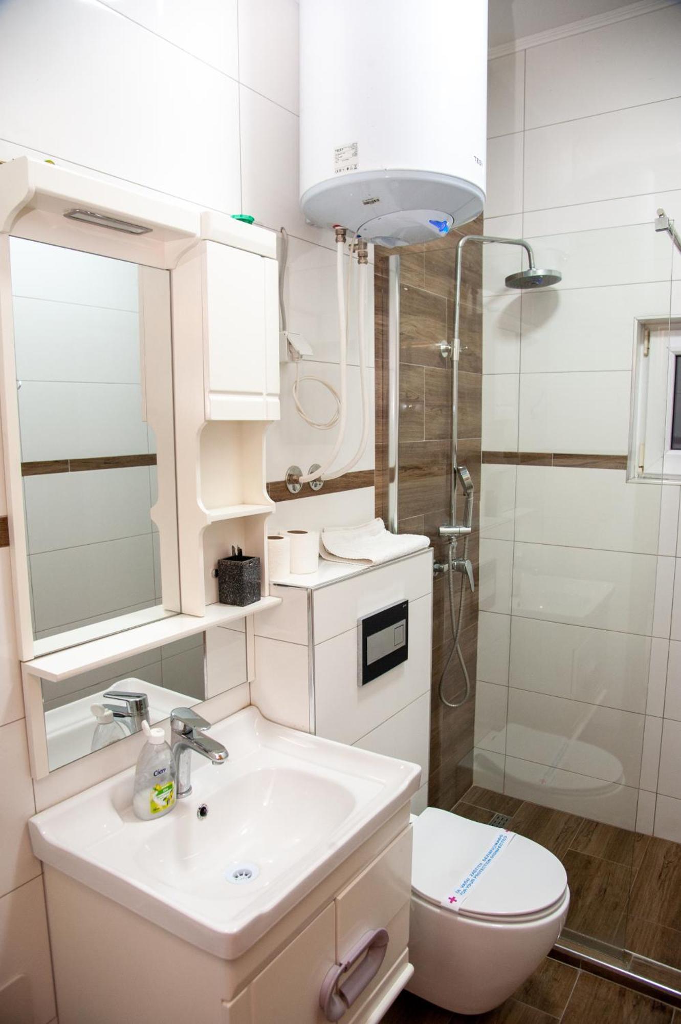 Hotel North City Titova Mitrovica 外观 照片