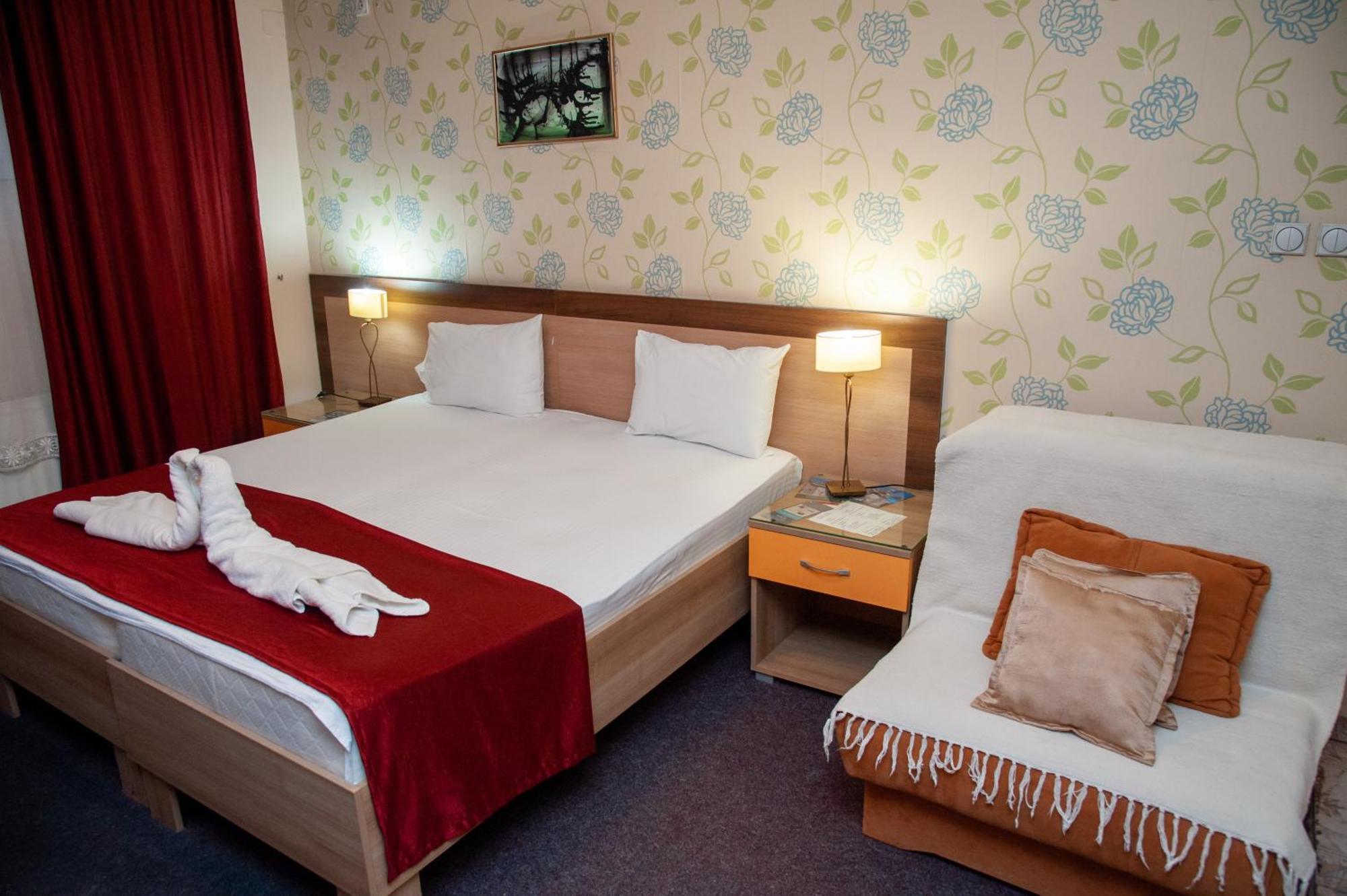 Hotel North City Titova Mitrovica 外观 照片